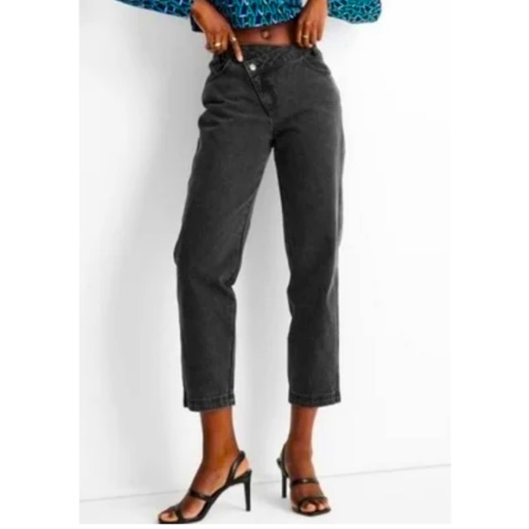 NWT Future Collective Asymmetrical Tapered Leg Jean in Faded Black - Picture 1 of 12